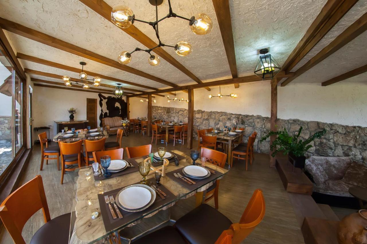 דיליג'אן Alpine Castle Hotel מראה חיצוני תמונה