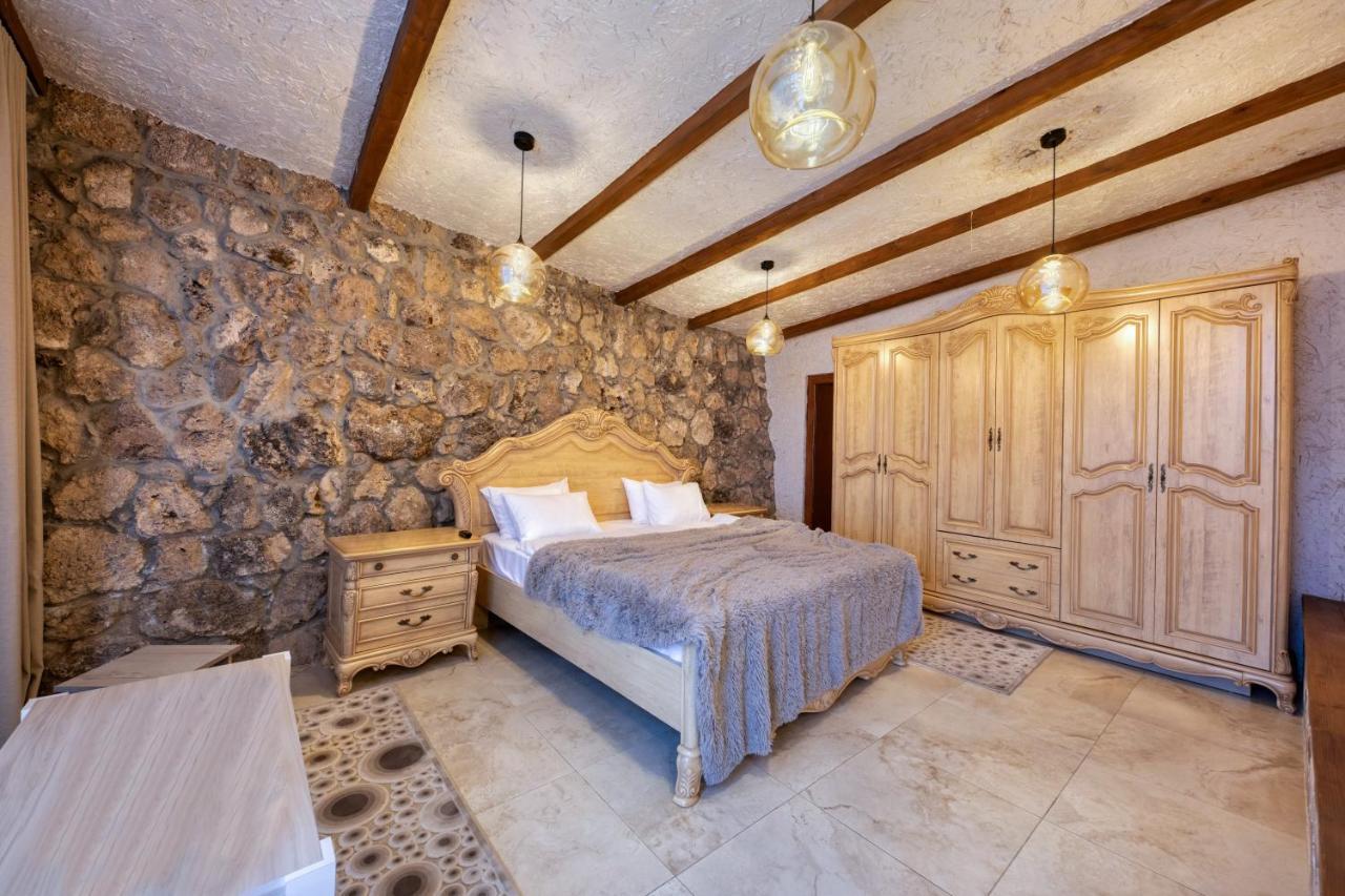 דיליג'אן Alpine Castle Hotel מראה חיצוני תמונה