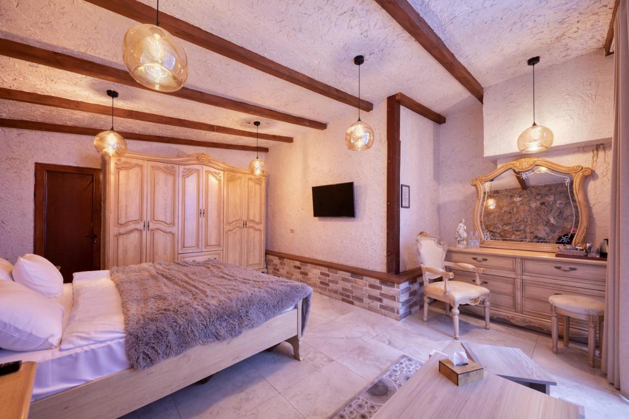 דיליג'אן Alpine Castle Hotel מראה חיצוני תמונה