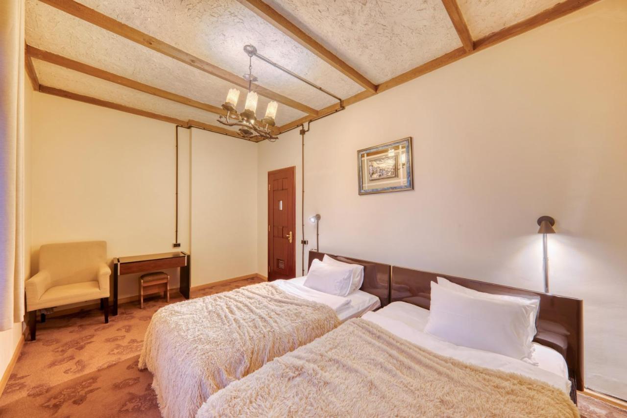 דיליג'אן Alpine Castle Hotel מראה חיצוני תמונה