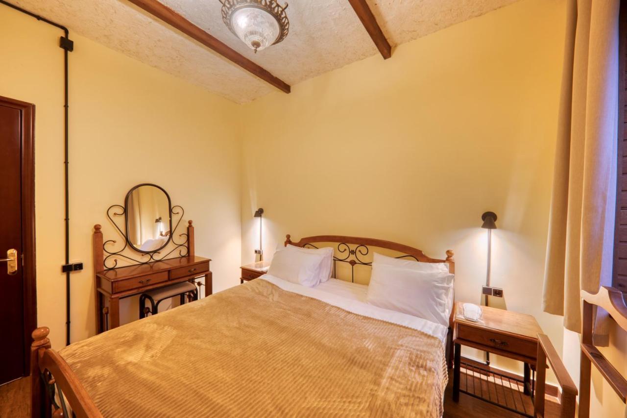 דיליג'אן Alpine Castle Hotel מראה חיצוני תמונה