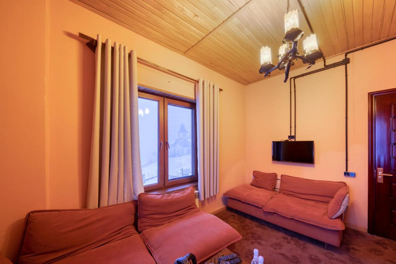 דיליג'אן Alpine Castle Hotel מראה חיצוני תמונה