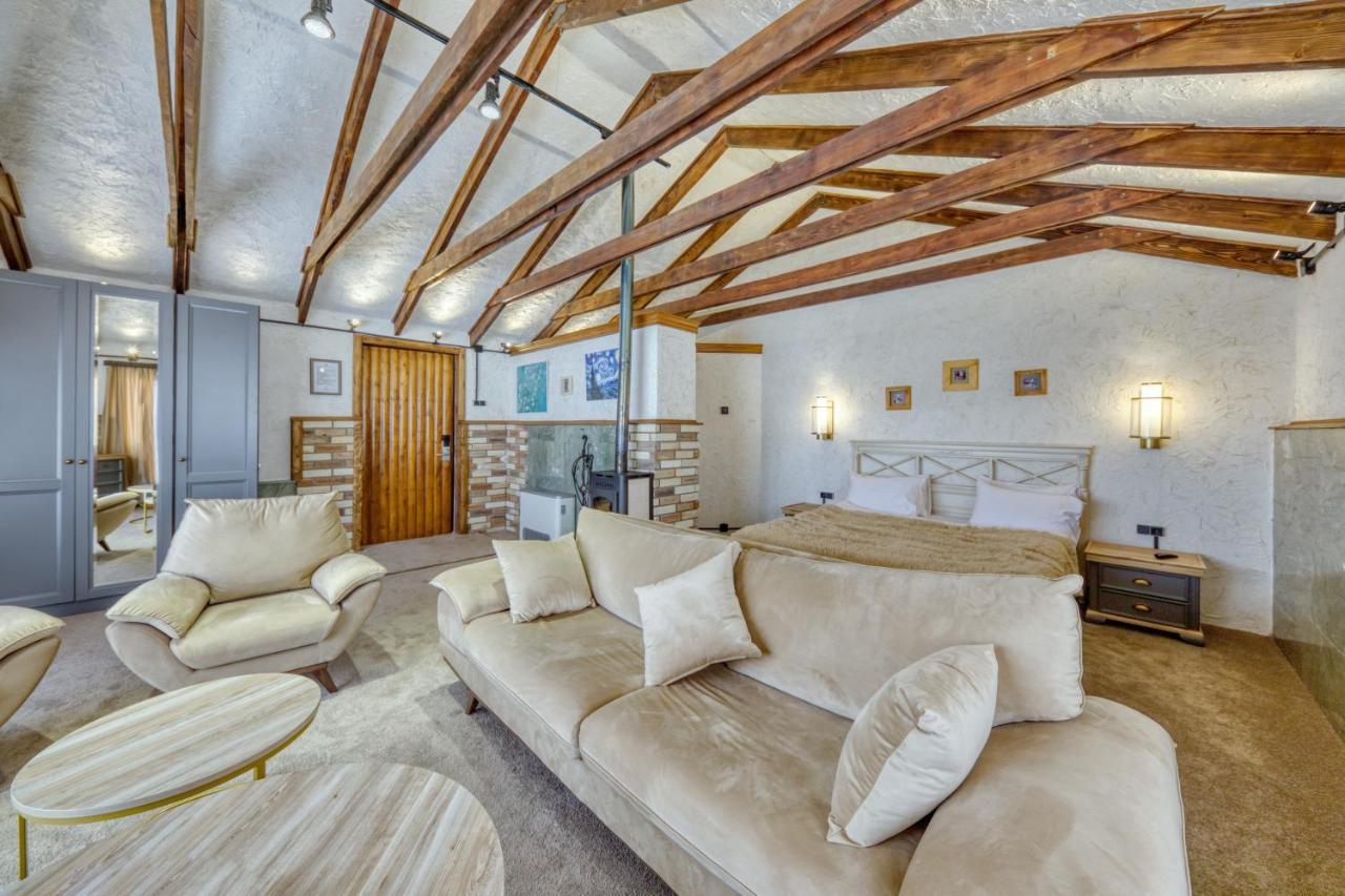 דיליג'אן Alpine Castle Hotel מראה חיצוני תמונה